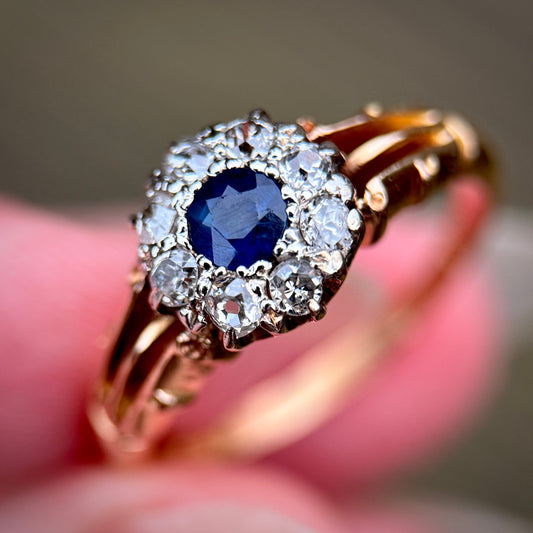 18CT Gold Antique 0.25ct Sapphire & 0.32ct Old Cut Diamond Cluster Ring