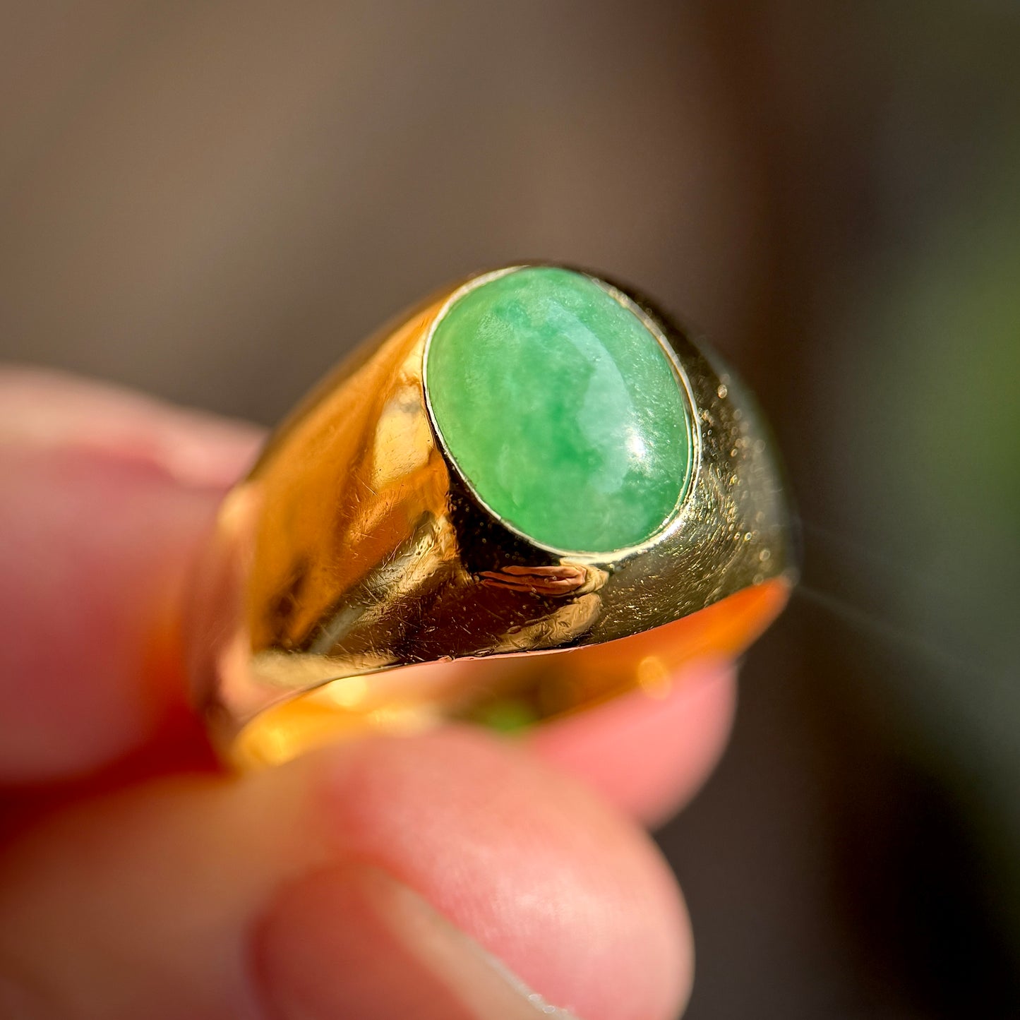 Large 18ct Gold Jade Solitaire Signet Ring 8.6g Size S