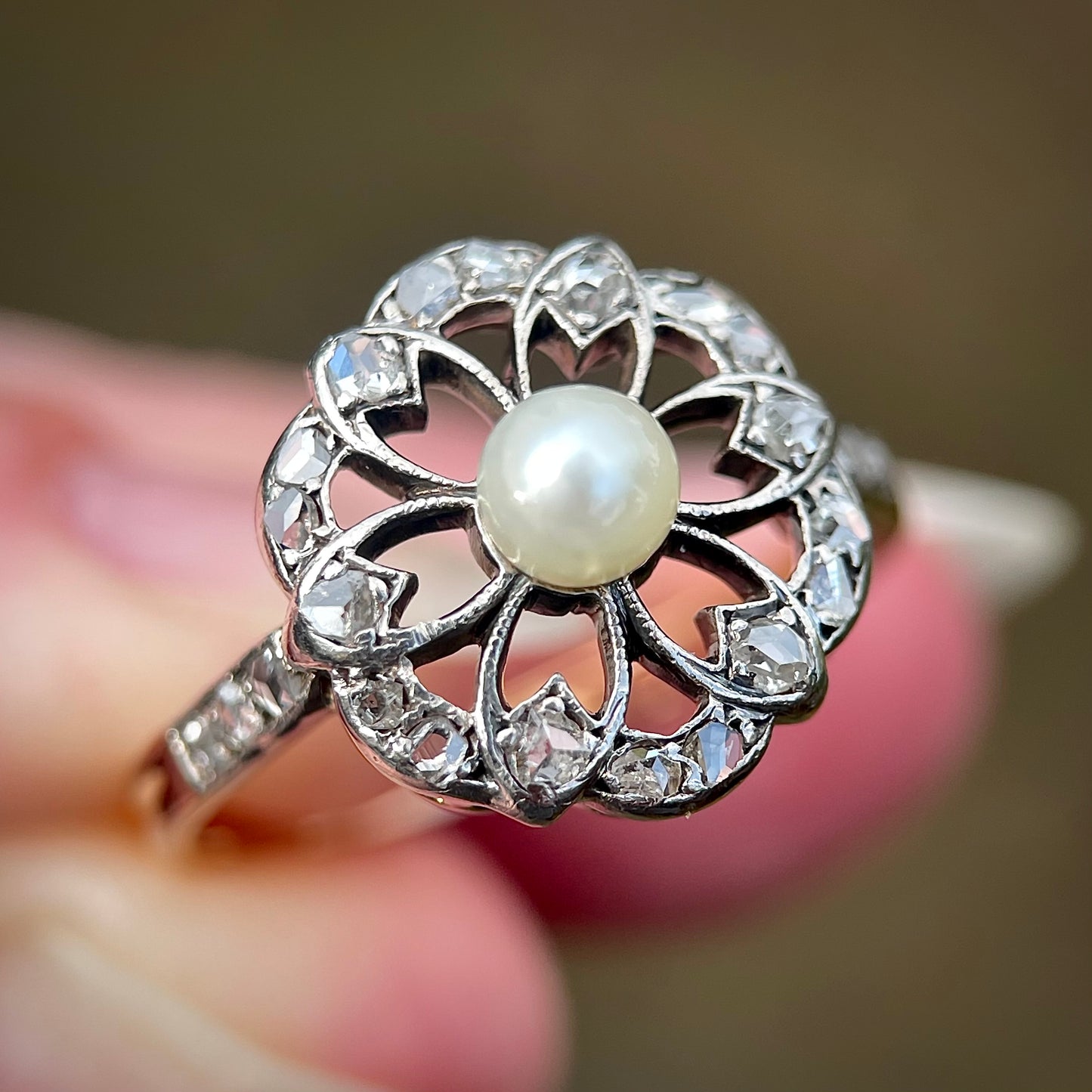 18CT Gold Antique Art Nouveau Old rose cut diamond & pearl floral flower ring