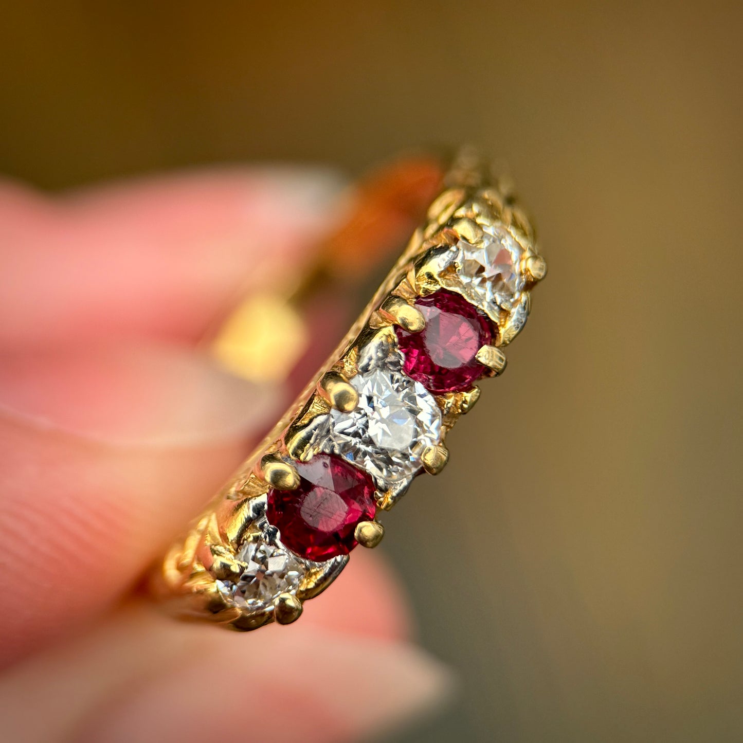 18ct Gold Antique Victorian Old Cut Diamond & Ruby Five 5 stone Ring Size N