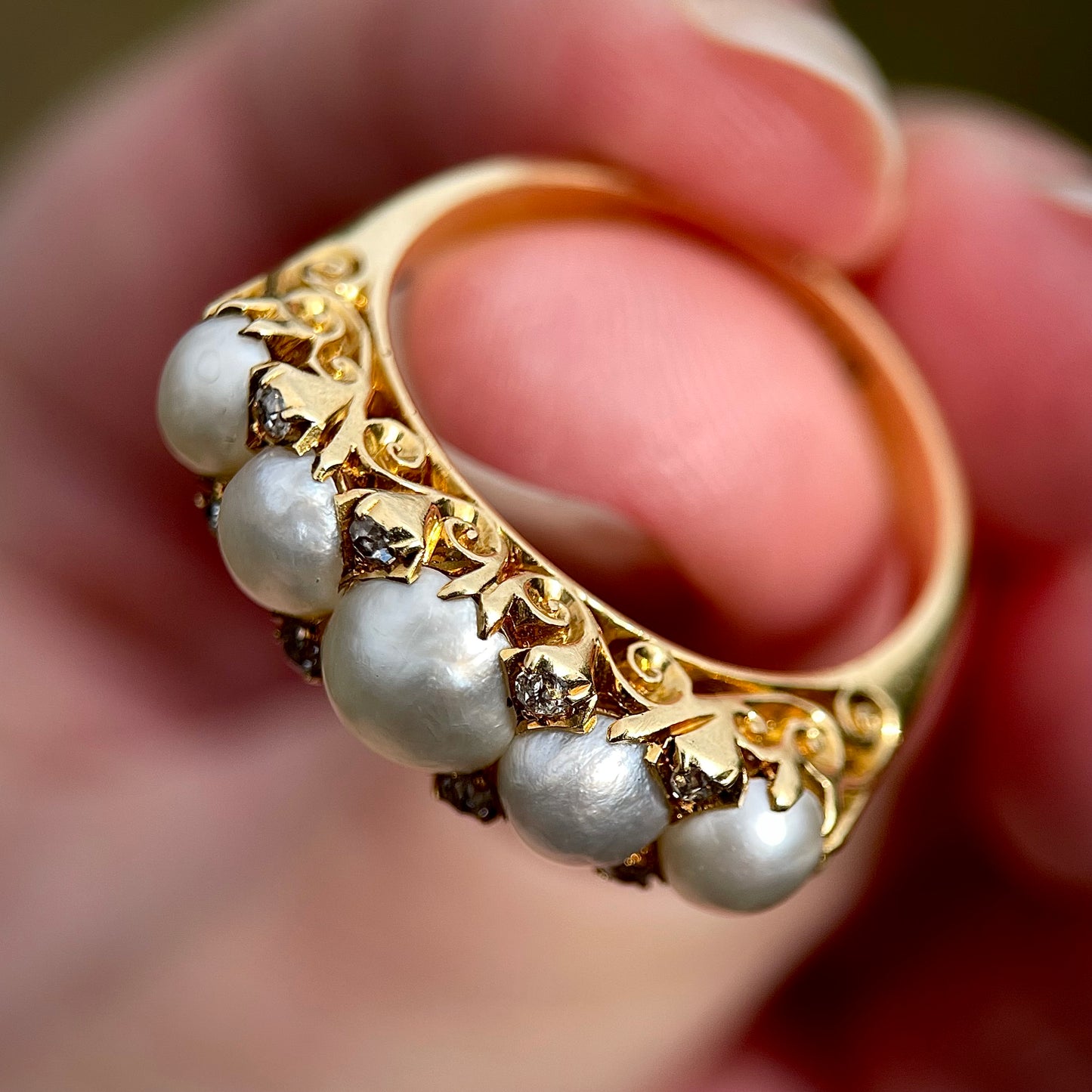 HUGE 18CT Gold Antique Pearl & old cut diamond five stone half hoop ring 7.8g