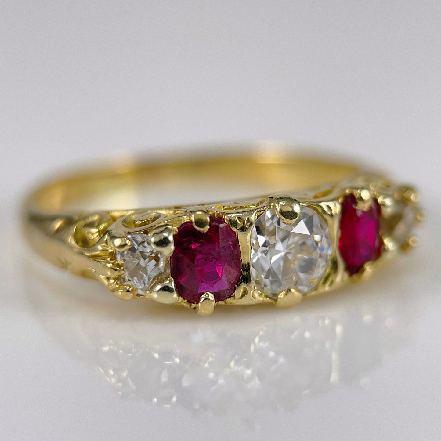 Antique Victorian Old Cut Diamond & Ruby Five 5 stone 18ct Gold Ring Size L