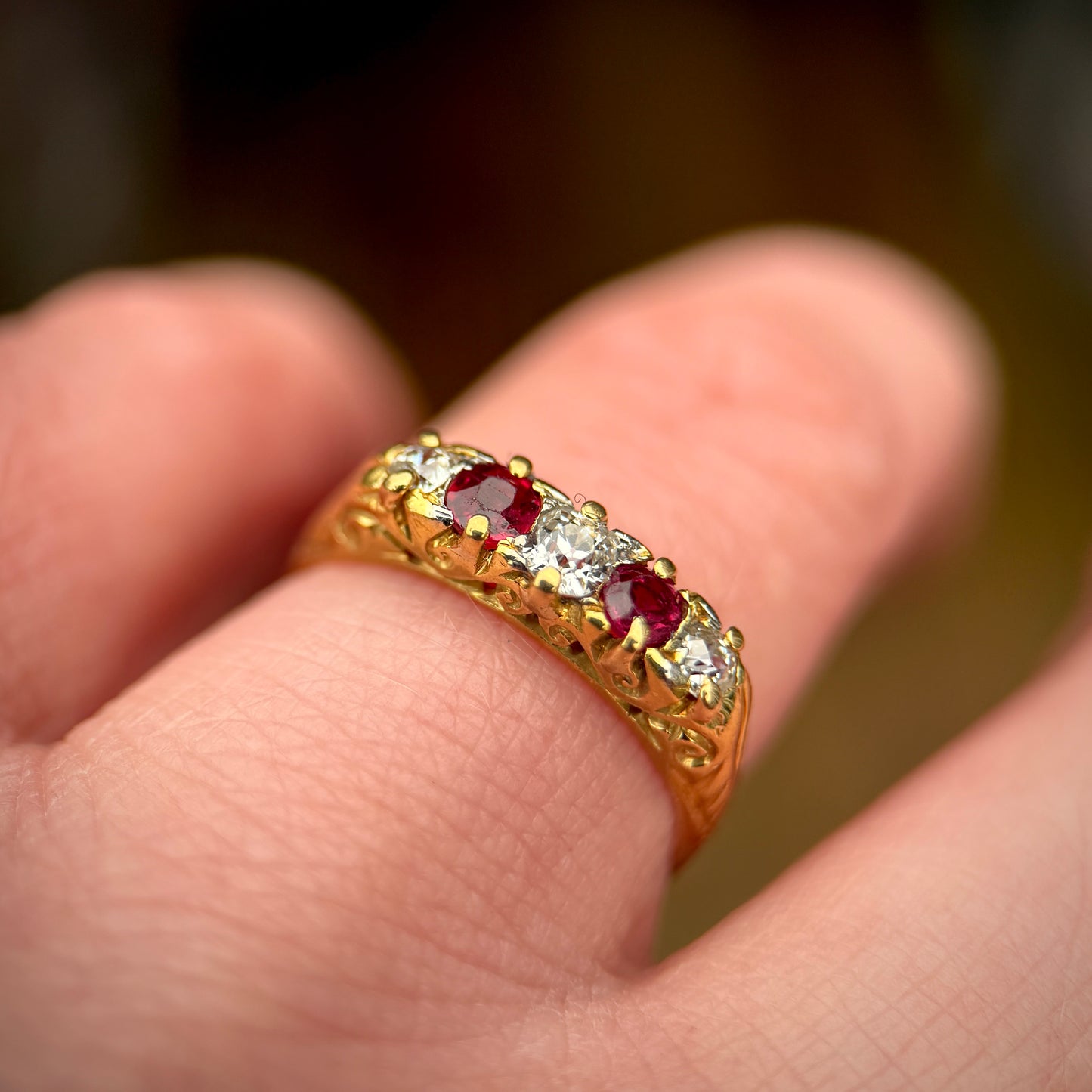 18ct Gold Antique Victorian Old Cut Diamond & Ruby Five 5 stone Ring Size N