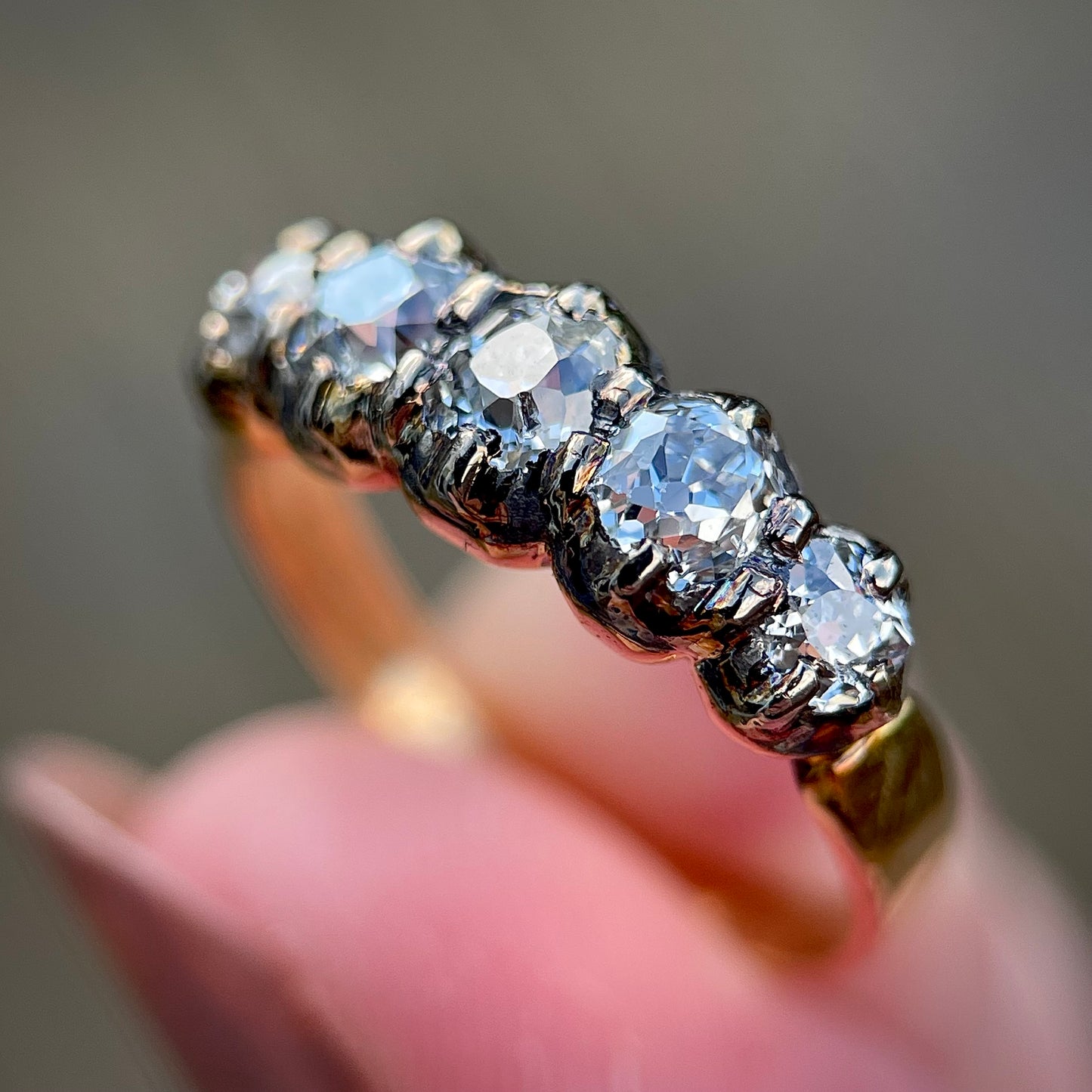18ct Gold Antique Georgian Victorian Old Cut Diamond Five Stone Half Hoop Ring