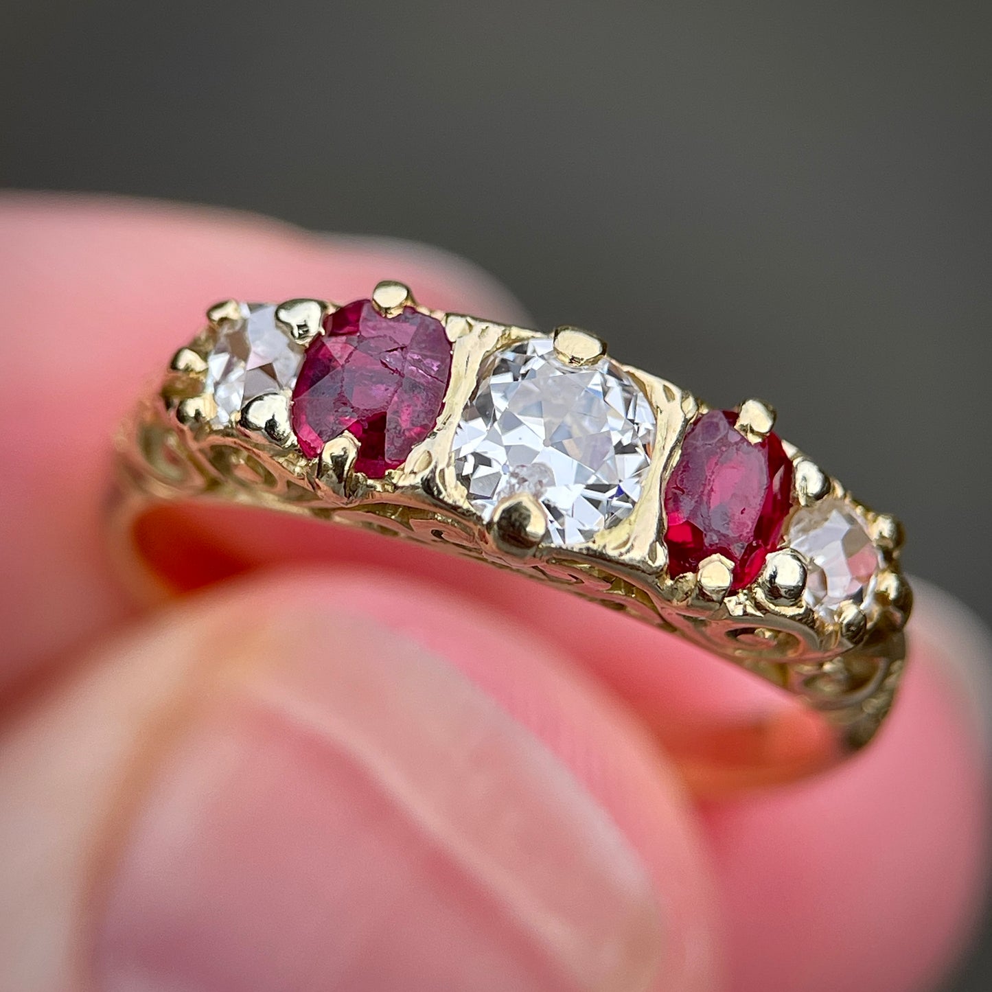 Antique Victorian Old Cut Diamond & Ruby Five 5 stone 18ct Gold Ring Size L