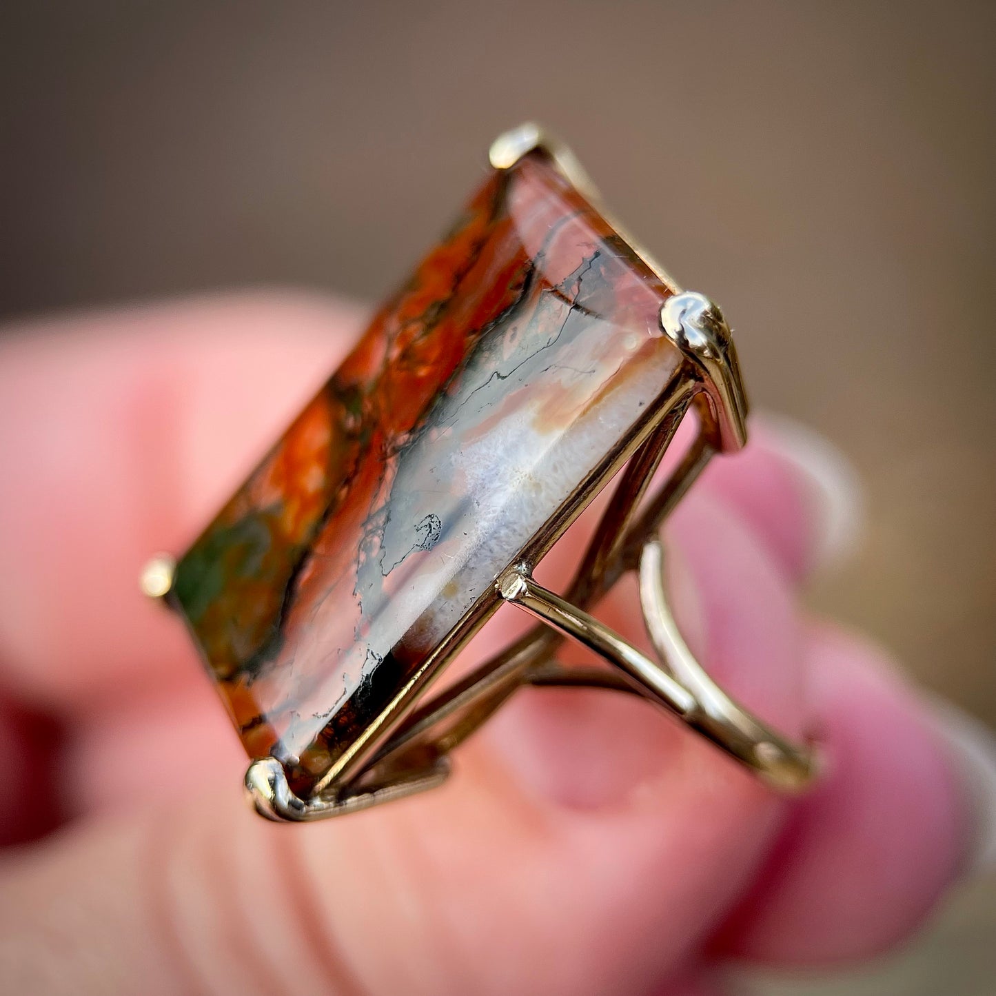 Gorgeous 9CT Gold Orange Moss Agate Statement Ring Size N 1/2 6.1 Grams