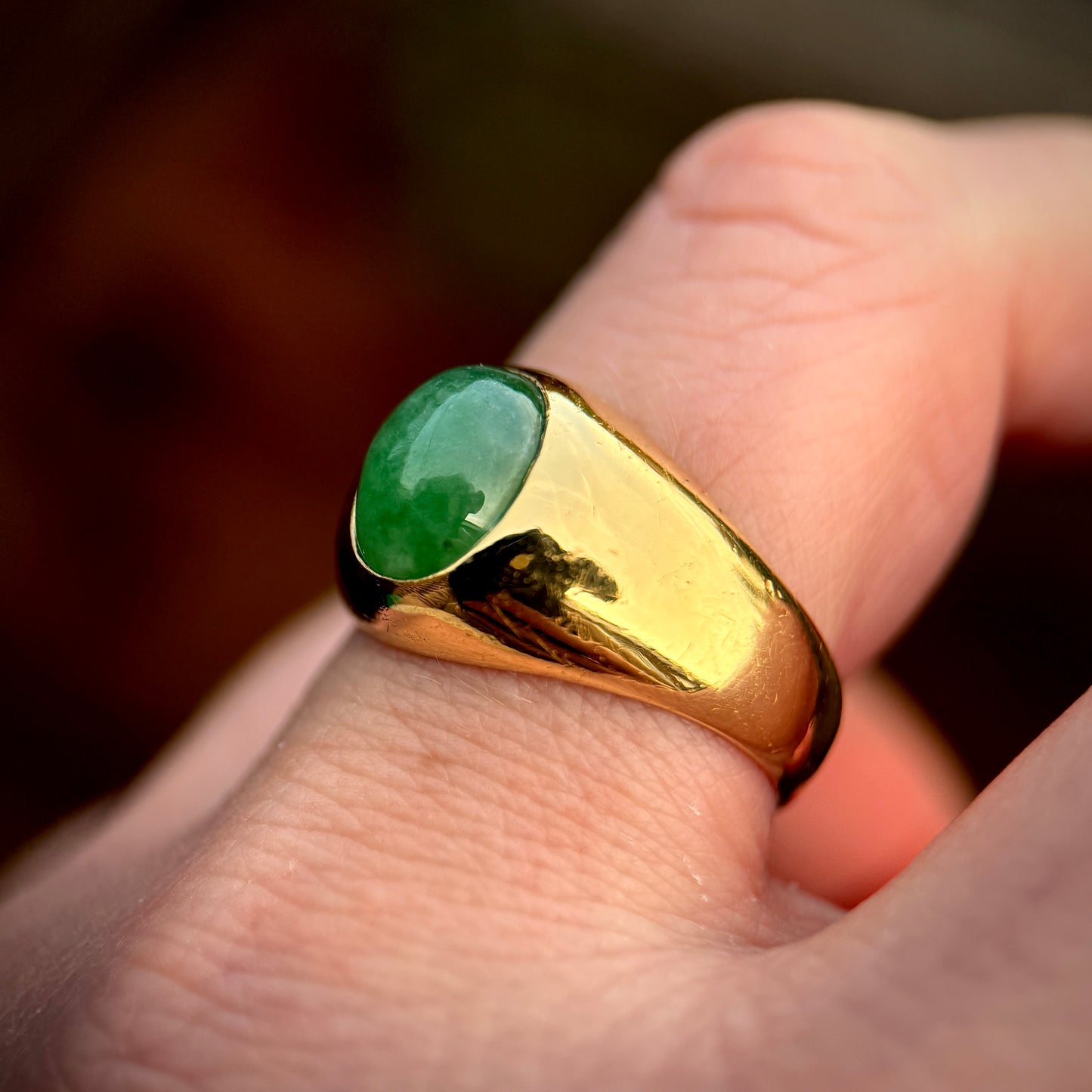 Large 18ct Gold Jade Solitaire Signet Ring 8.6g Size S